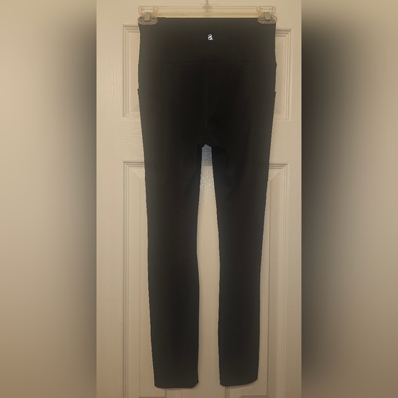 Lou & Grey Black Leggings - Picture 2 of 6